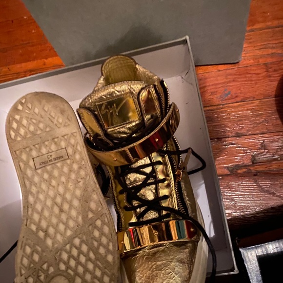 Gold Giuseppe zanotti hi tops with box - Picture 4 of 4